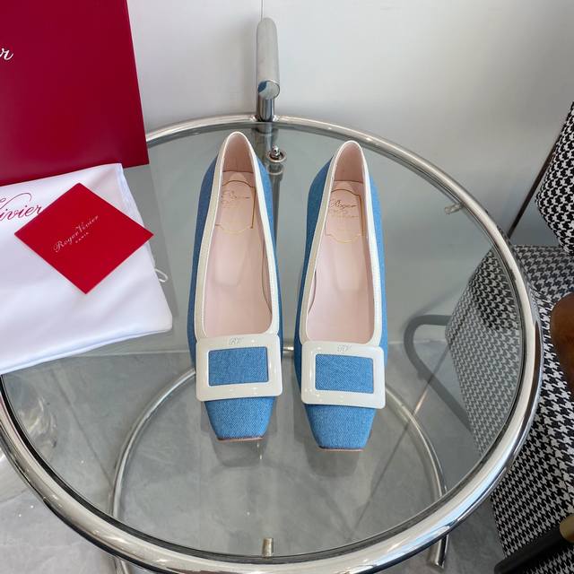 Roger Vivier24新色rv Belle Vivier 方扣方头高跟单鞋 顶级品质 经典百搭方扣高跟鞋 搭配香蕉跟 斜跟 喇叭跟百搭时尚 原版定制花呢面